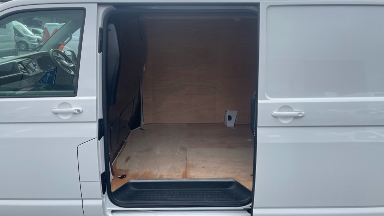 Volkswagen Transporter T28 Lwb Diesel 2.0 TDI 150 Highline Van DSG